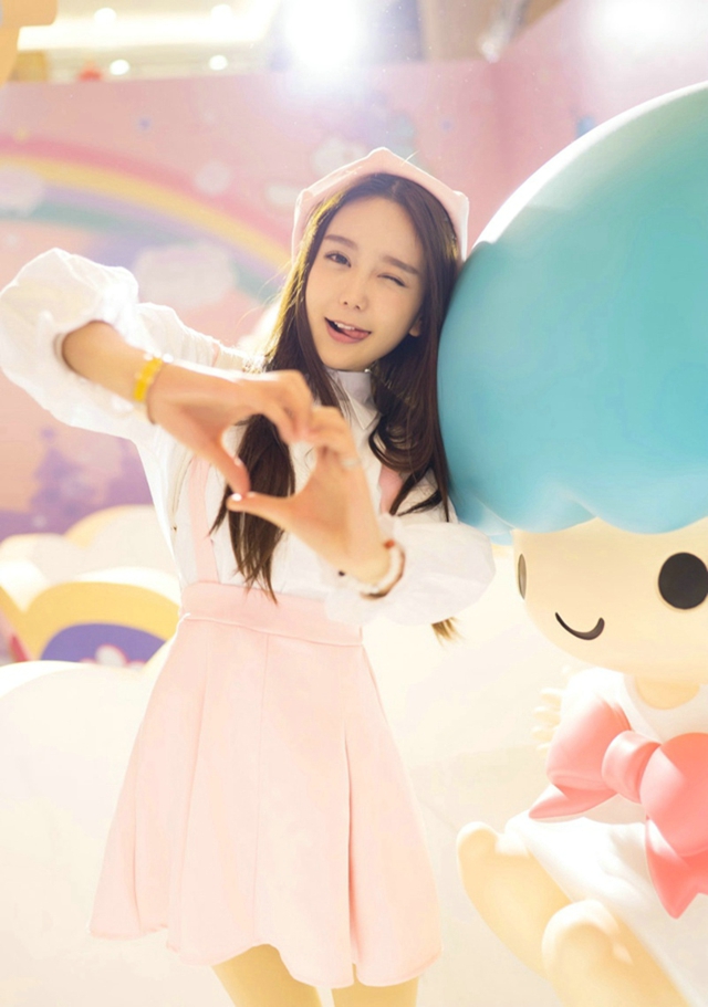 阳光清纯漂亮美少女写真