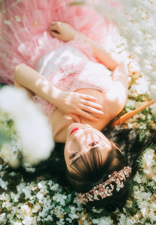 娇小玲珑清纯美女梦幻写真