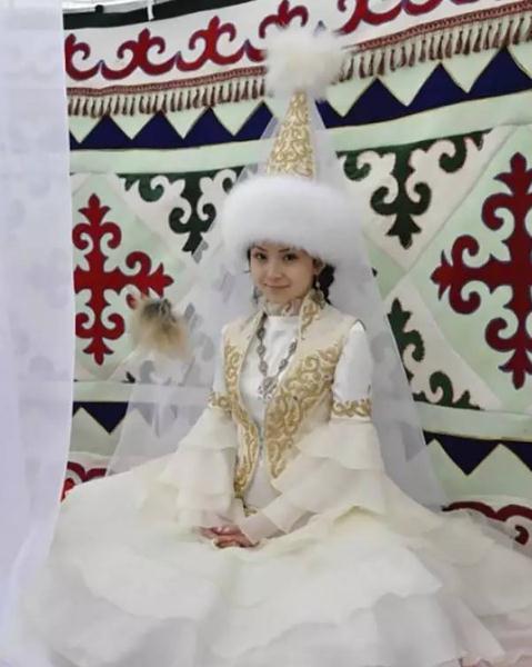 20国传统婚纱大合集，和风、欧系 这里一定有你的菜