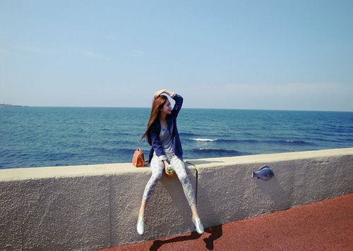 夏日海边美女图片