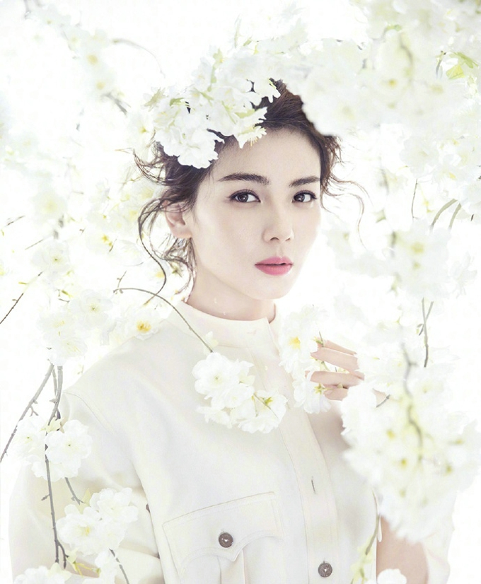 女星刘涛时尚总攻封面写真