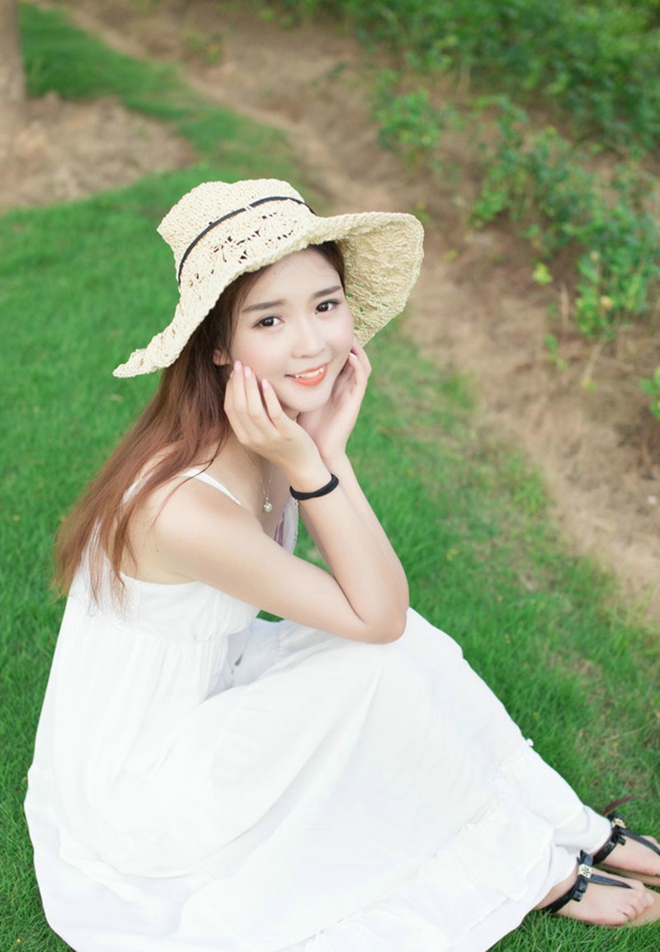 风一般的女子沐浴在阳光中清新淡雅写真