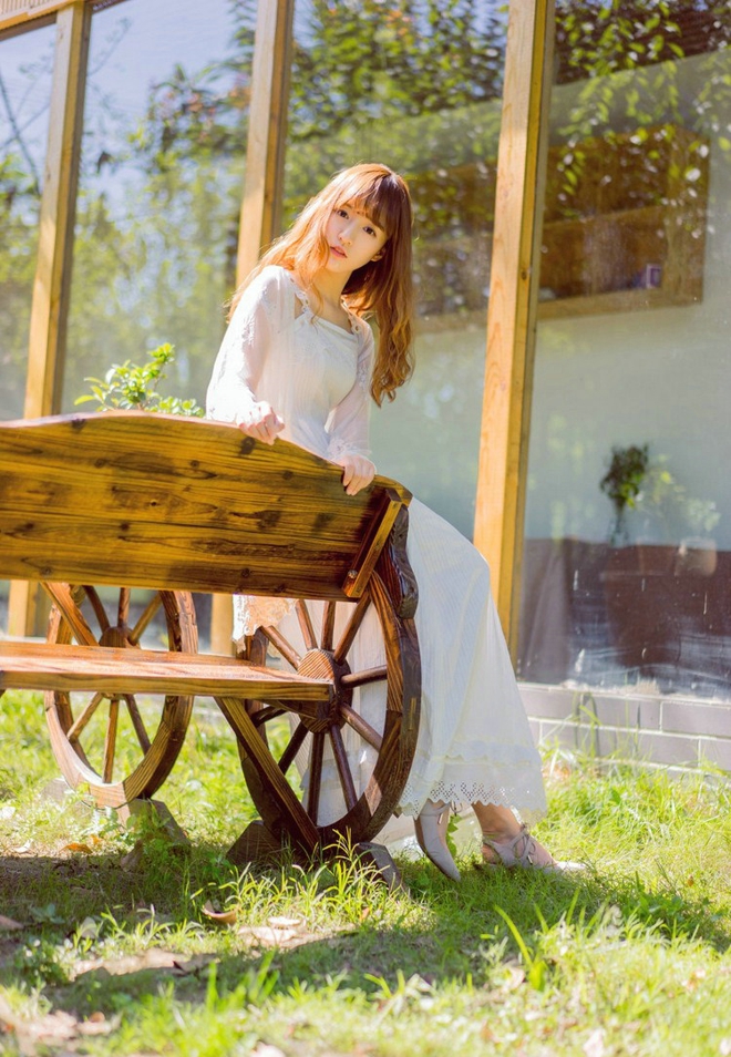 爱邻家小清新美女娇嫩写真