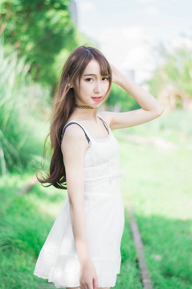 氧气美女午后阳光俏皮可爱靓丽写真