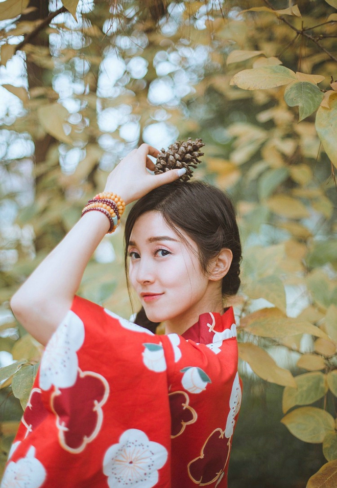 日本和服美女樱桃嘴清新俏皮写真