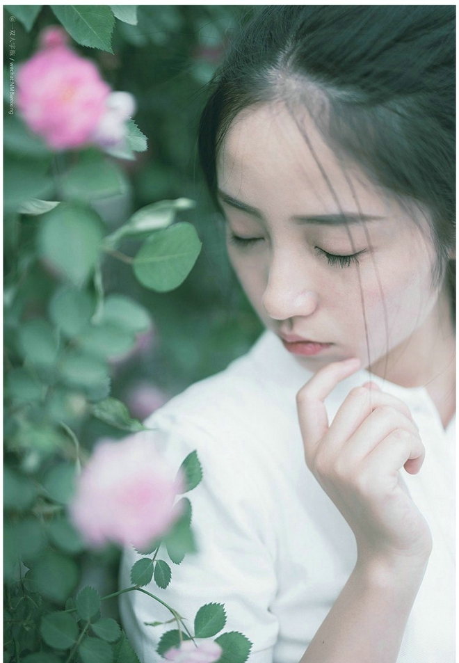 清新可爱美女盛夏街拍阳光俏皮唯美写真