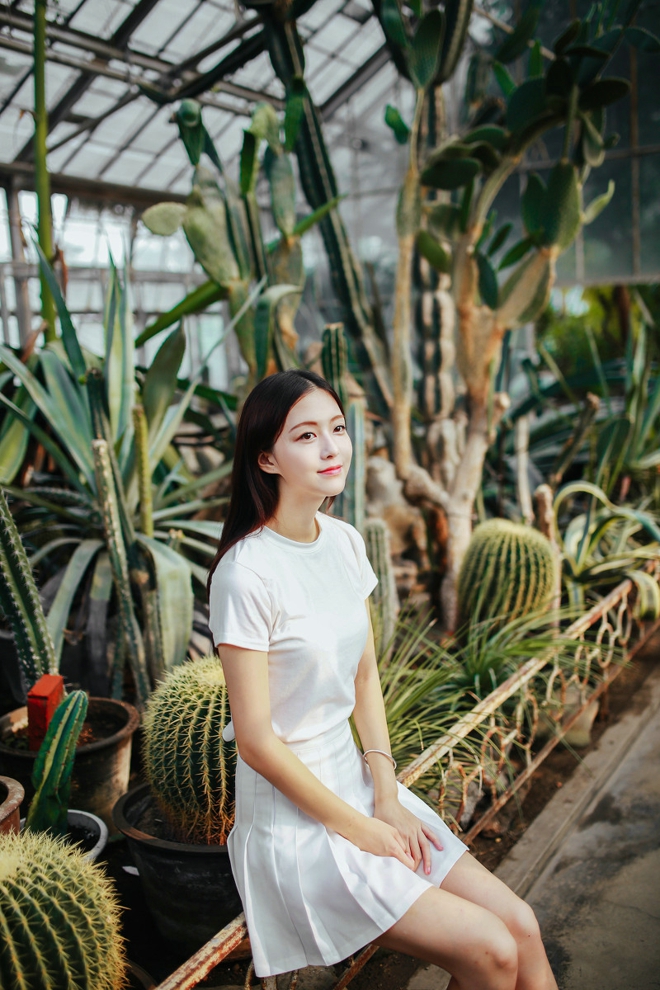 气质美女甜美笑容清纯正能量写真