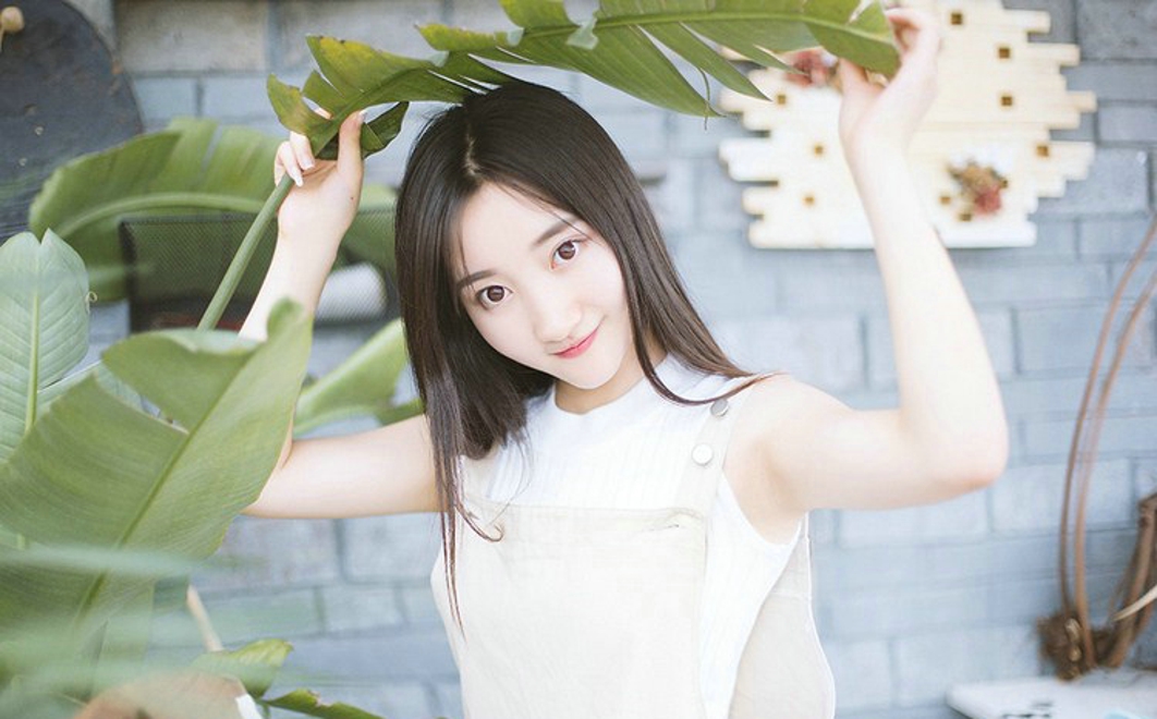 纯真善良少女齐刘海写真