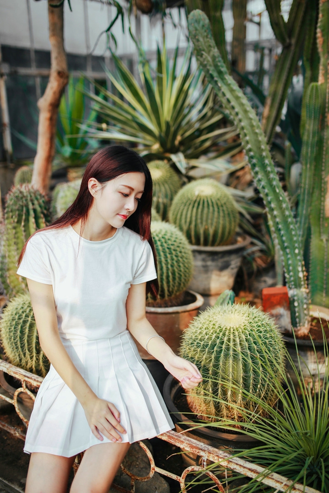 气质美女甜美笑容清纯正能量写真