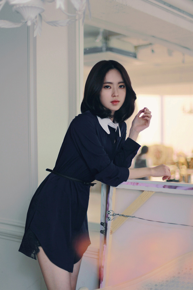 清新动人苗条少女美照