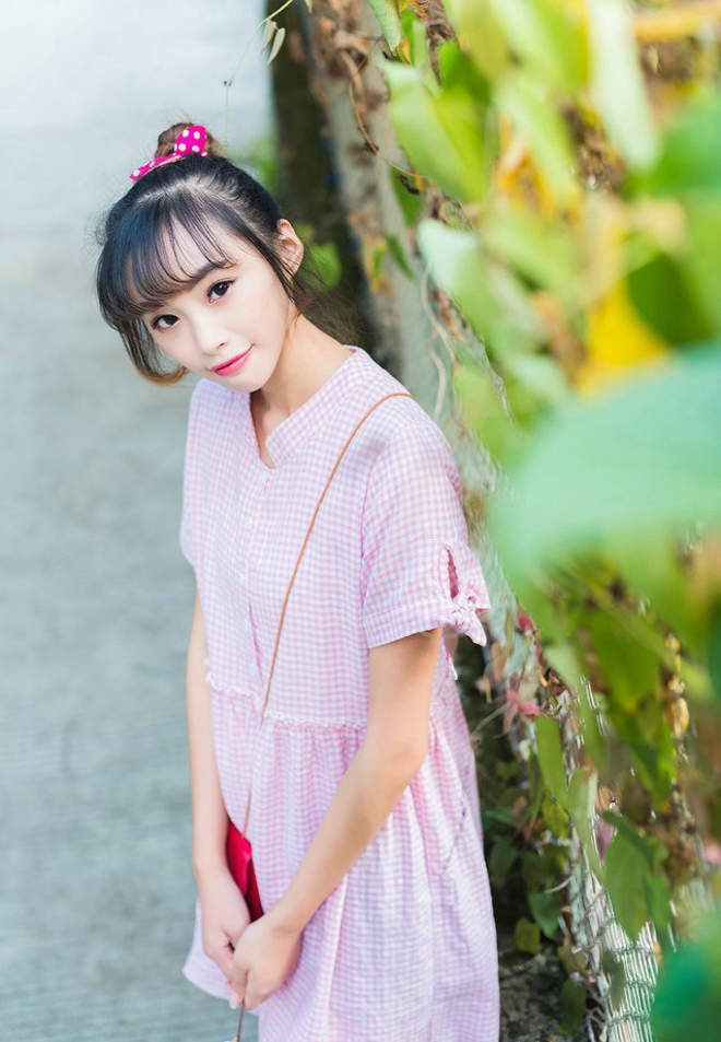 清纯稚嫩俏皮可爱女孩郊外清晰阳光甜美活泼写真