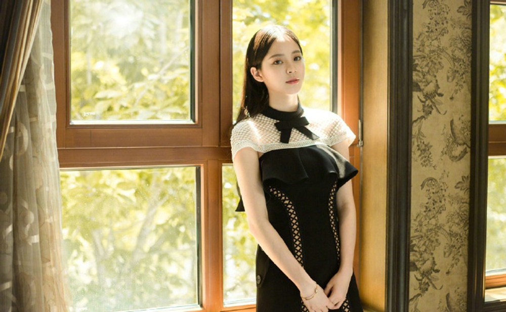 欧阳娜娜时尚文艺范写真图