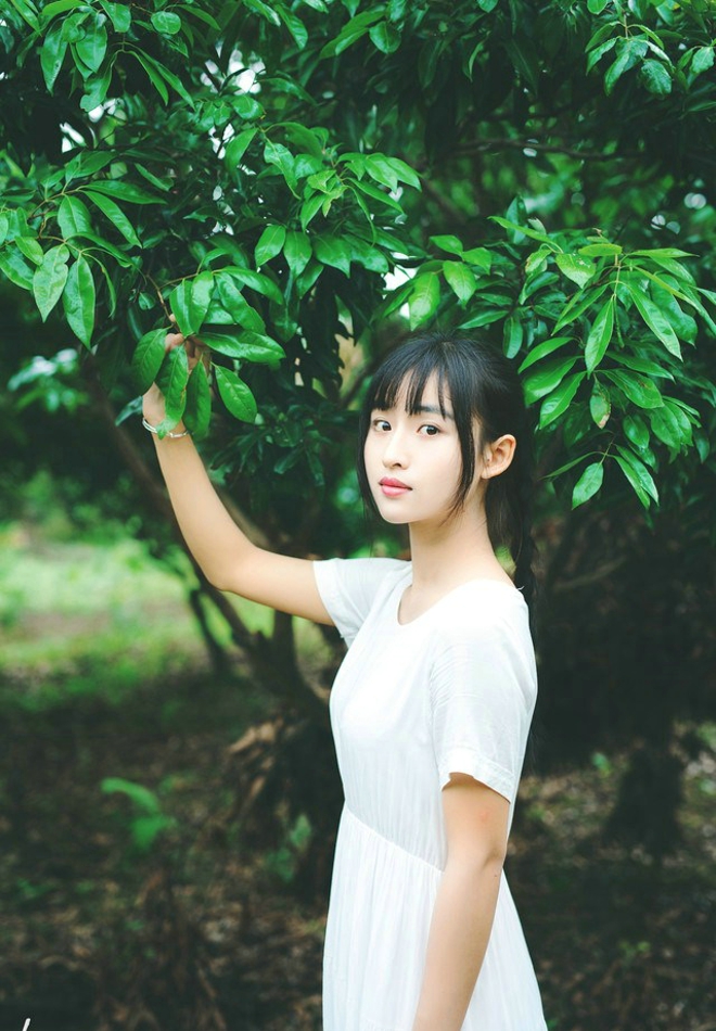 美女长相似奶茶妹妹写真