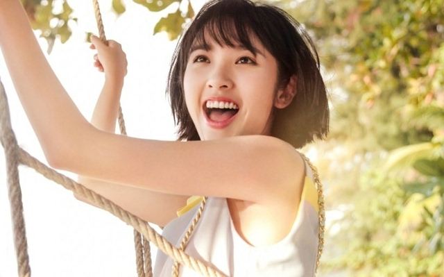 中国漂亮女星唐艺昕清纯照片 唐艺昕拍哭戏看