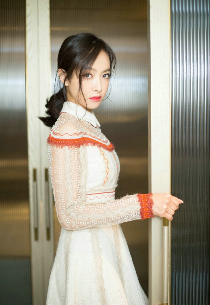 宋茜长裙优雅气质写真