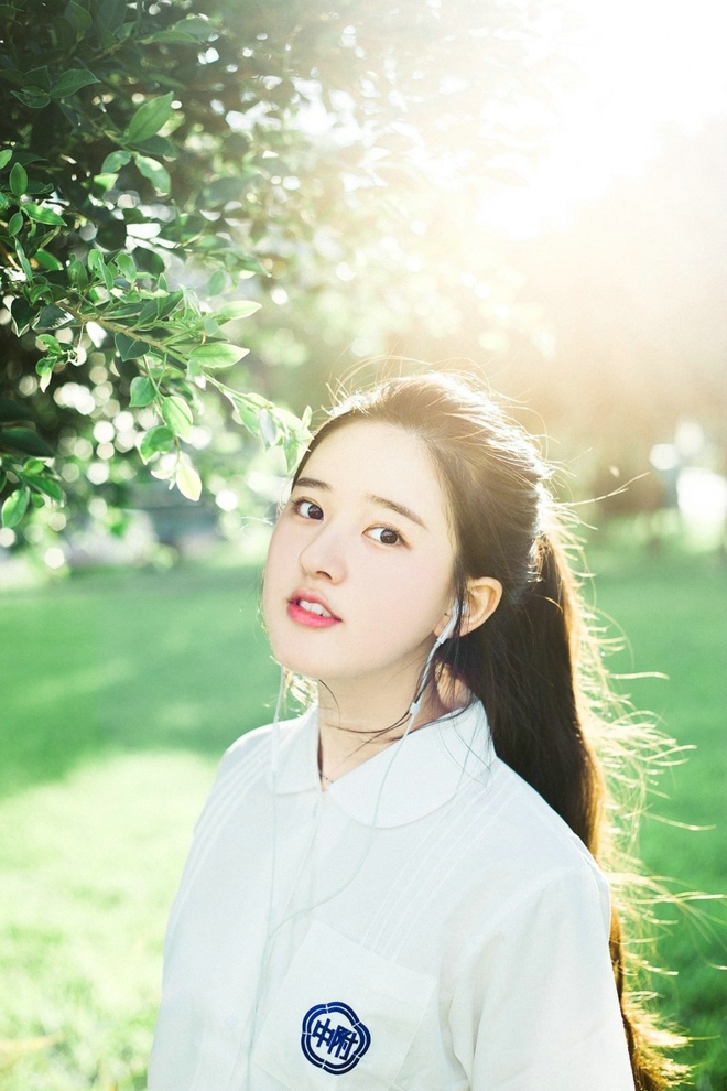 超漂亮清纯美女校花室外清新阳光无圣光套图