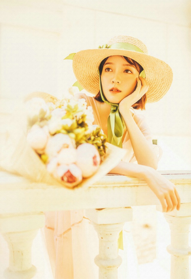 优雅古典美人暖色系气质唯美写真