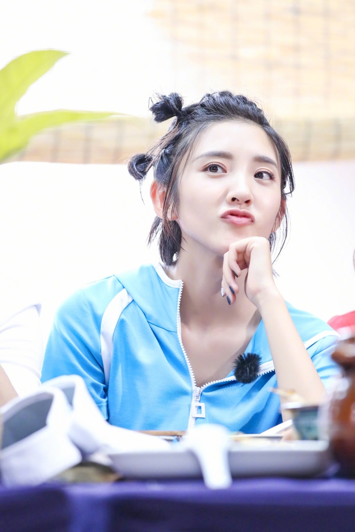 唐艺昕我们来了可爱图片合集