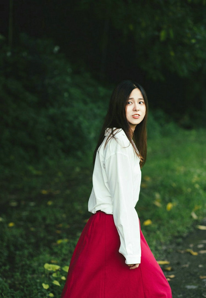 校园迷人学姐户外小清新娇巧阳光唯美写真