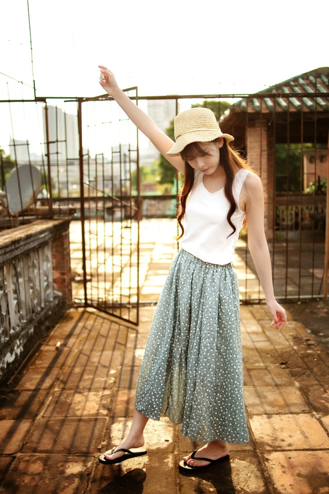 气质迷人阳光靓丽美女写真