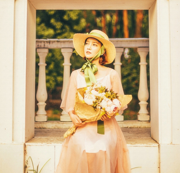 优雅古典美人暖色系气质唯美写真