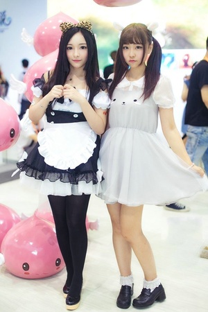 背带裤柠檬少女丸子头俏皮可爱吸睛