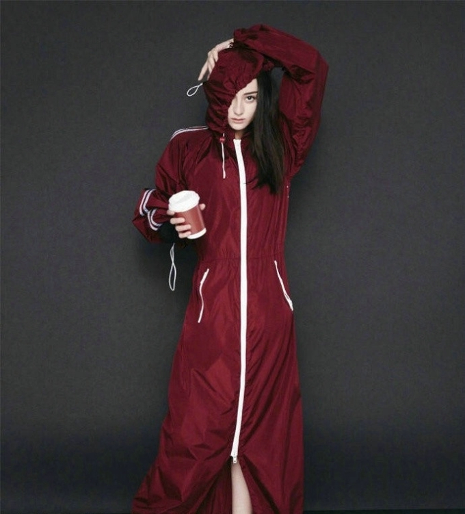 迪丽热巴SuperELLE创刊号封面大片曝光