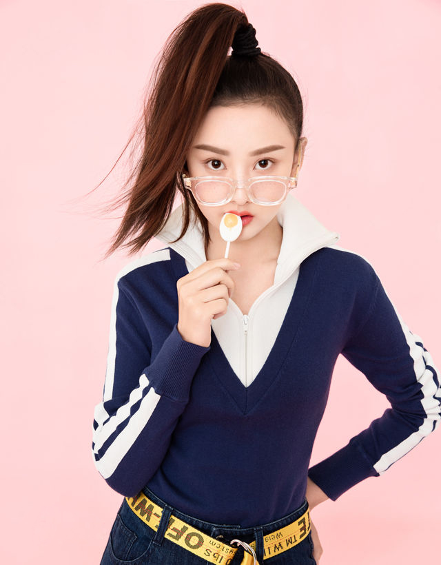 宋祖儿最新封面大片好一个清秀佳人