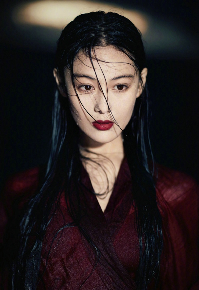 张馨予夏日清凉大片写真