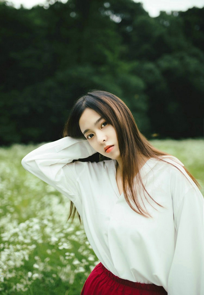 校园迷人学姐户外小清新娇巧阳光唯美写真