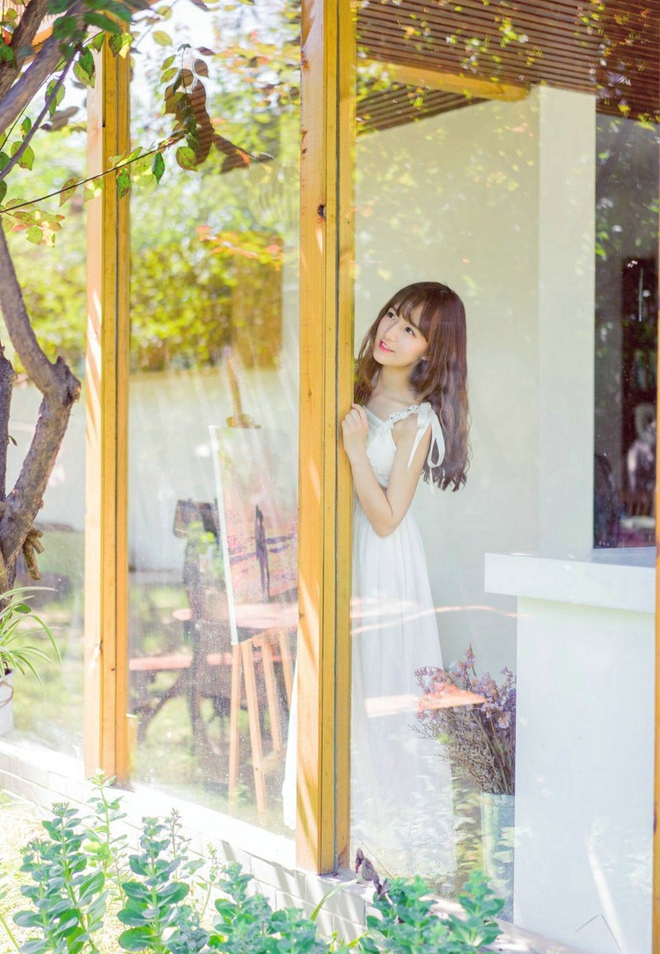 爱邻家小清新美女娇嫩写真