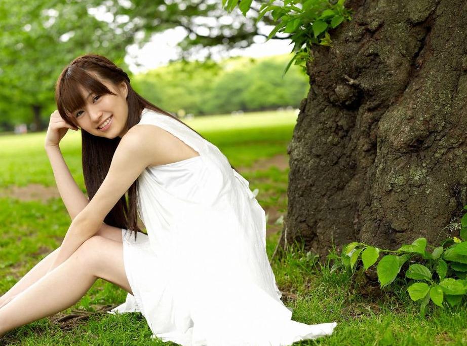 日本清纯少女逢泽莉娜写真照高清桌面壁纸