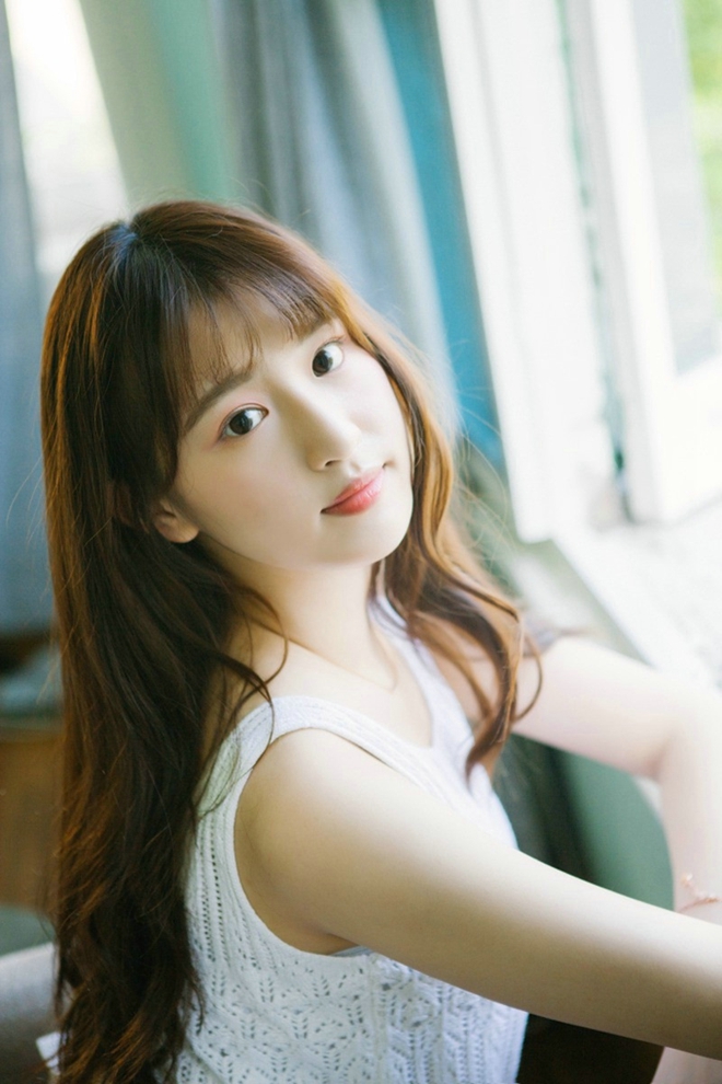 可爱空气刘海白嫩邻家女孩写真集