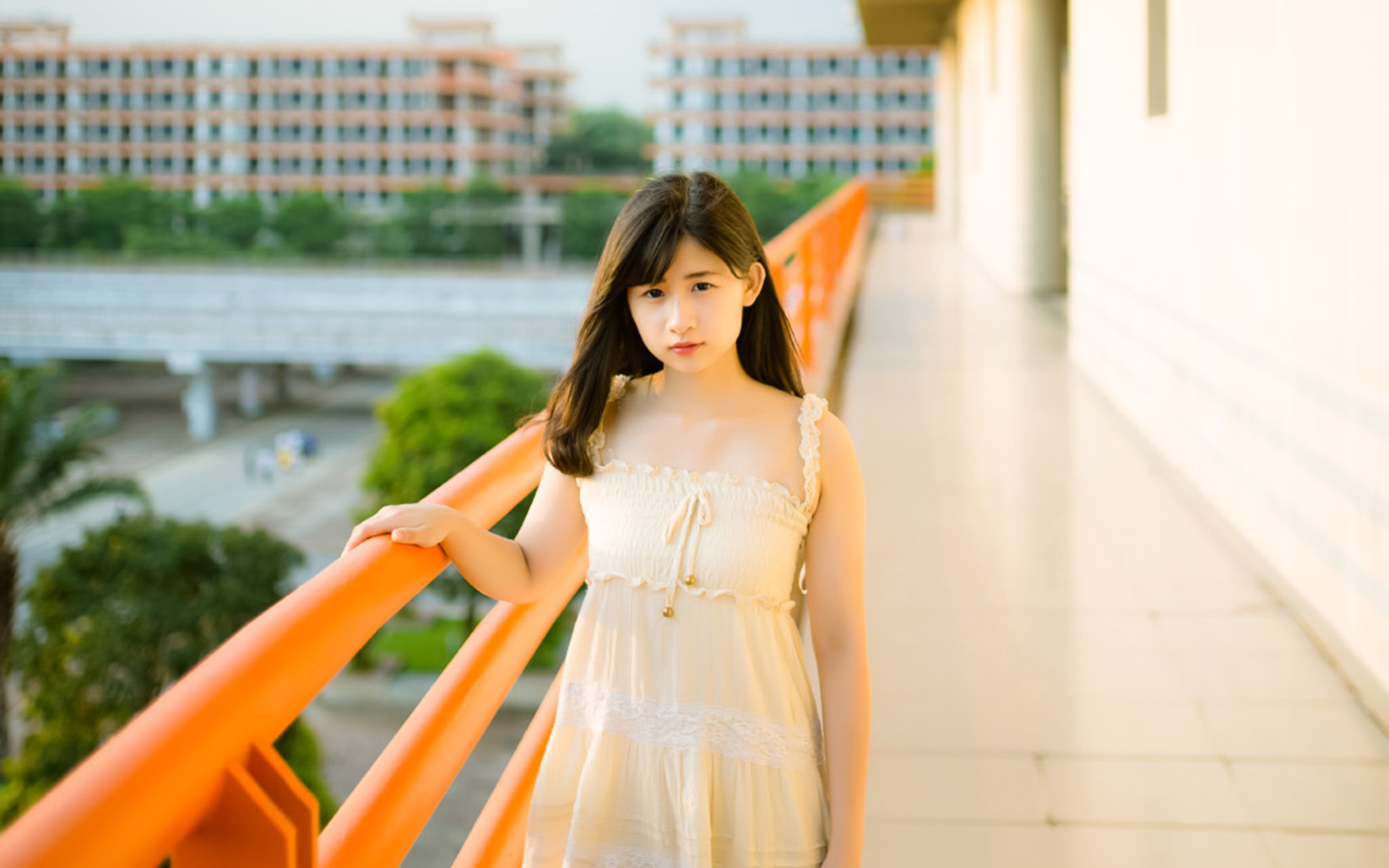 清纯美少女小清新户外写真电脑桌面壁纸