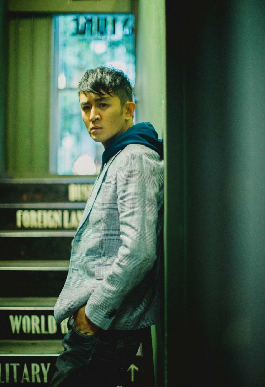 郭家铭秋日暖帅写真 文艺清新气质浓厚