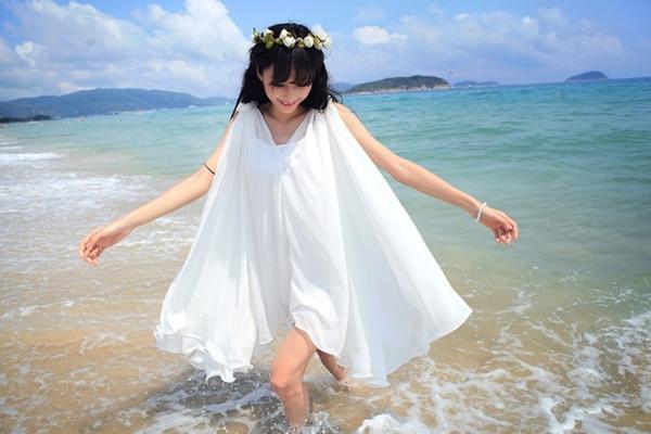 夏日海边美女图片