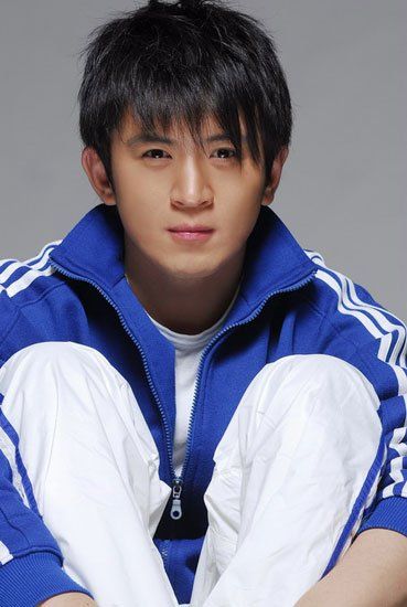 郭家铭秋日暖帅写真 文艺清新气质浓厚