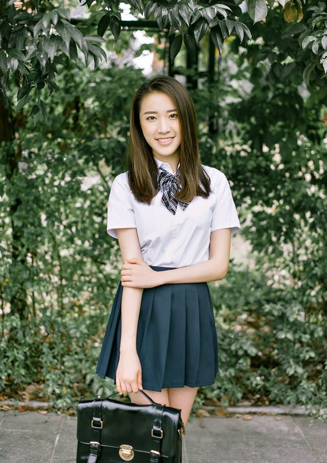 校园美女清新甜美唯美写真