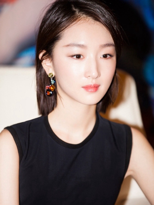 周冬雨时尚COSMO九月刊封面大片写真