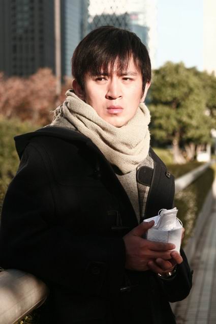 郭家铭秋日暖帅写真 文艺清新气质浓厚