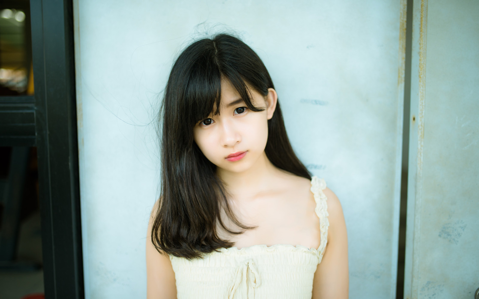 清纯美少女小清新户外写真电脑桌面壁纸