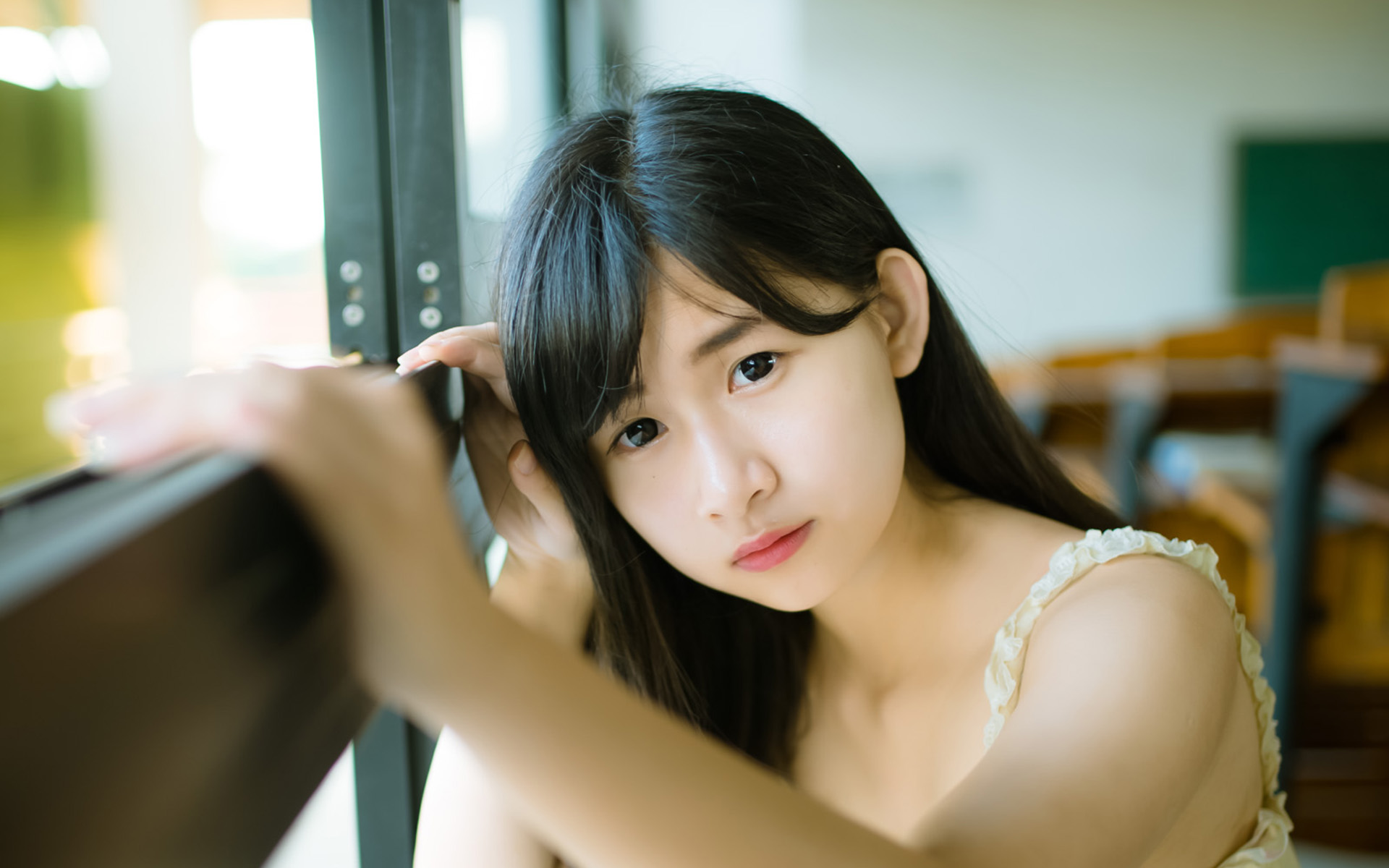 清纯美少女小清新户外写真电脑桌面壁纸