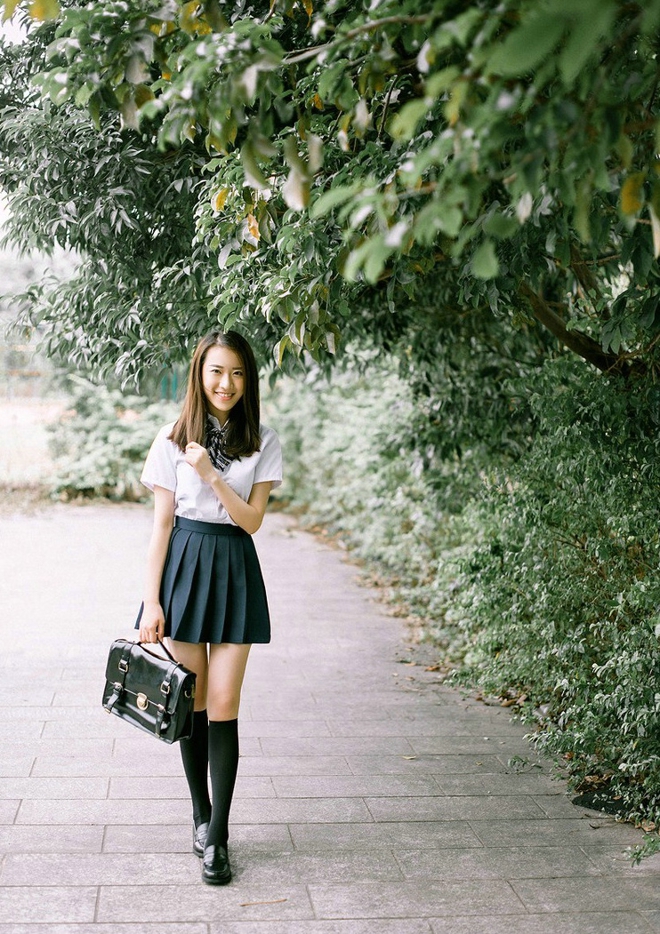 校园美女清新甜美唯美写真