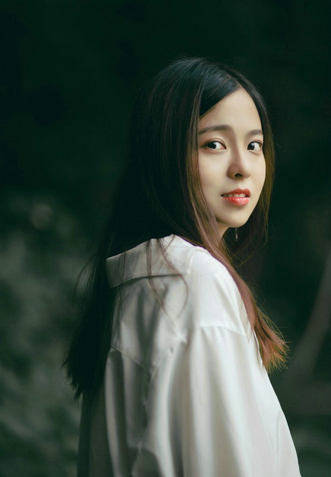 校园迷人学姐户外小清新娇巧阳光唯美写真