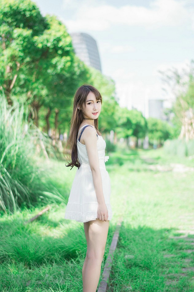 氧气美女午后阳光俏皮可爱靓丽写真