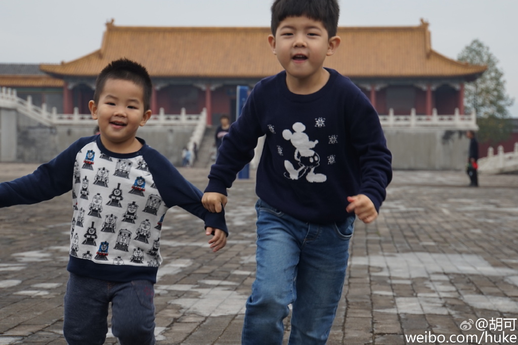 安吉小鱼儿萌照