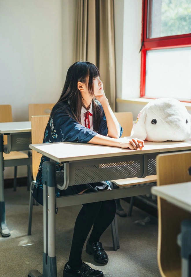 秀气迷人校园学生美眉