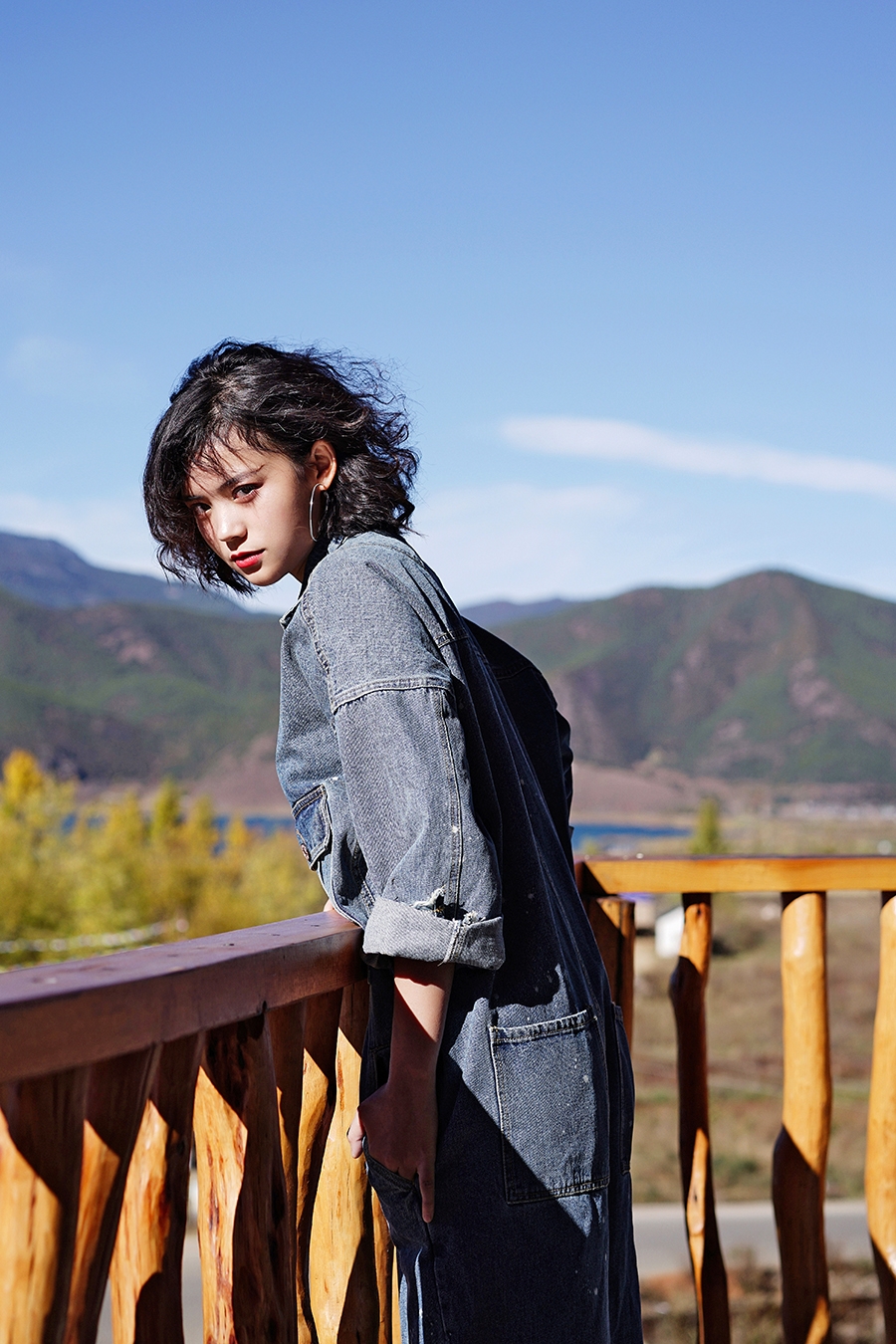 另类风情美女性感美女图片写真