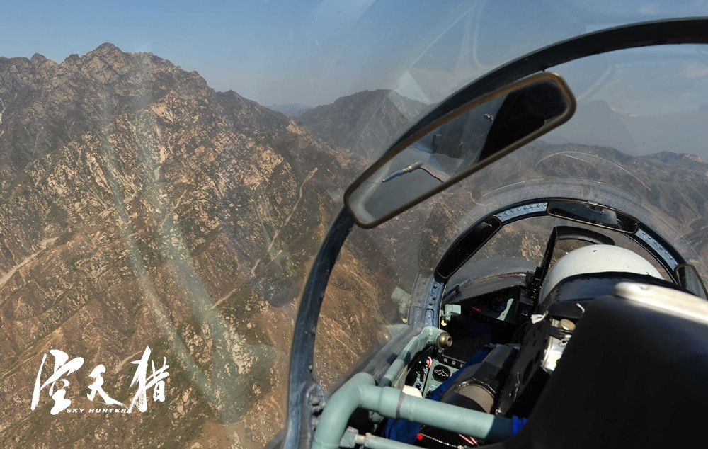 空天猎精美人物剧照海报