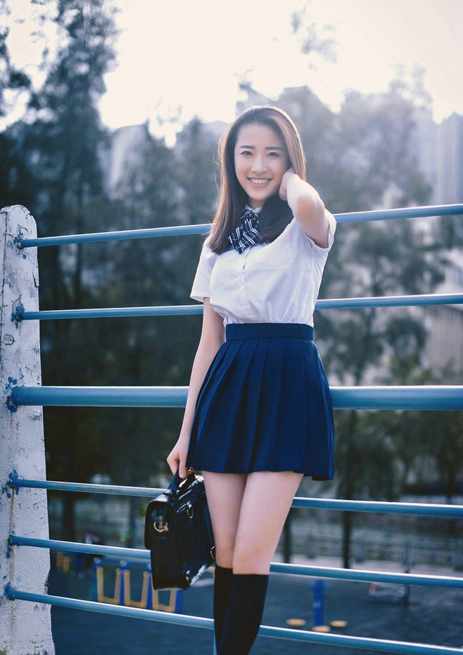 校园美女清新甜美唯美写真